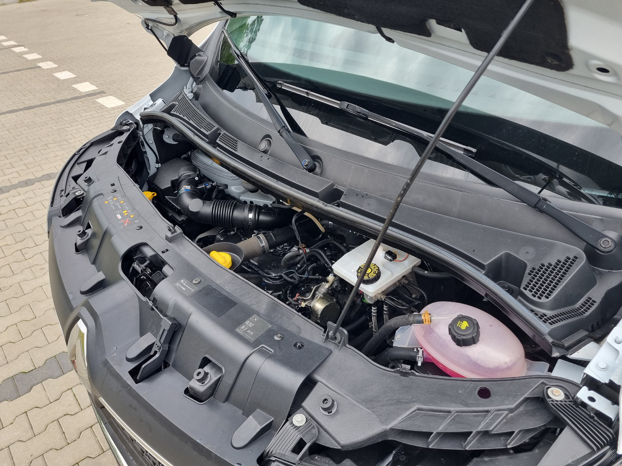 Utilitaire plateau RENAULT Master: photos 34 Utilitaire plateau RENAULT Master: photos 34