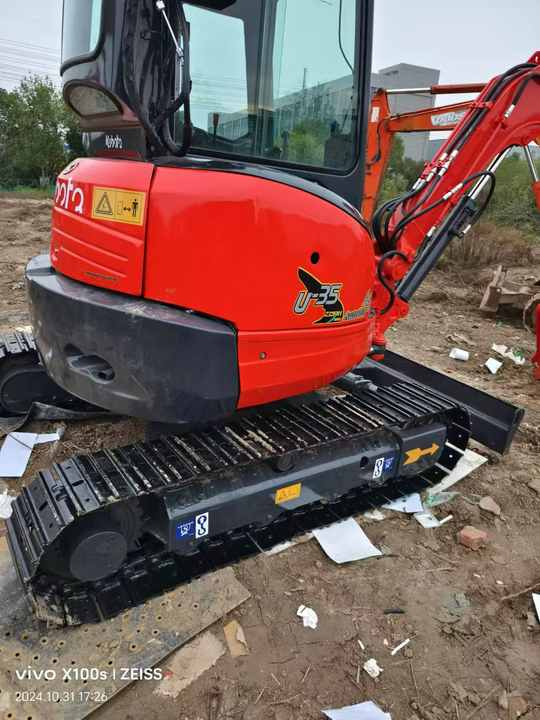 3TONS Good Quality Used Kubota U35 Hydraulic Excavator Used U25 U35 Mini Mxcavator Used Small Digger Kubota U35 - Mini pelle: photos 4 3TONS Good Quality Used Kubota U35 Hydraulic Excavator Used U25 U35 Mini Mxcavator Used Small Digger Kubota U35 - Mini pelle: photos 4