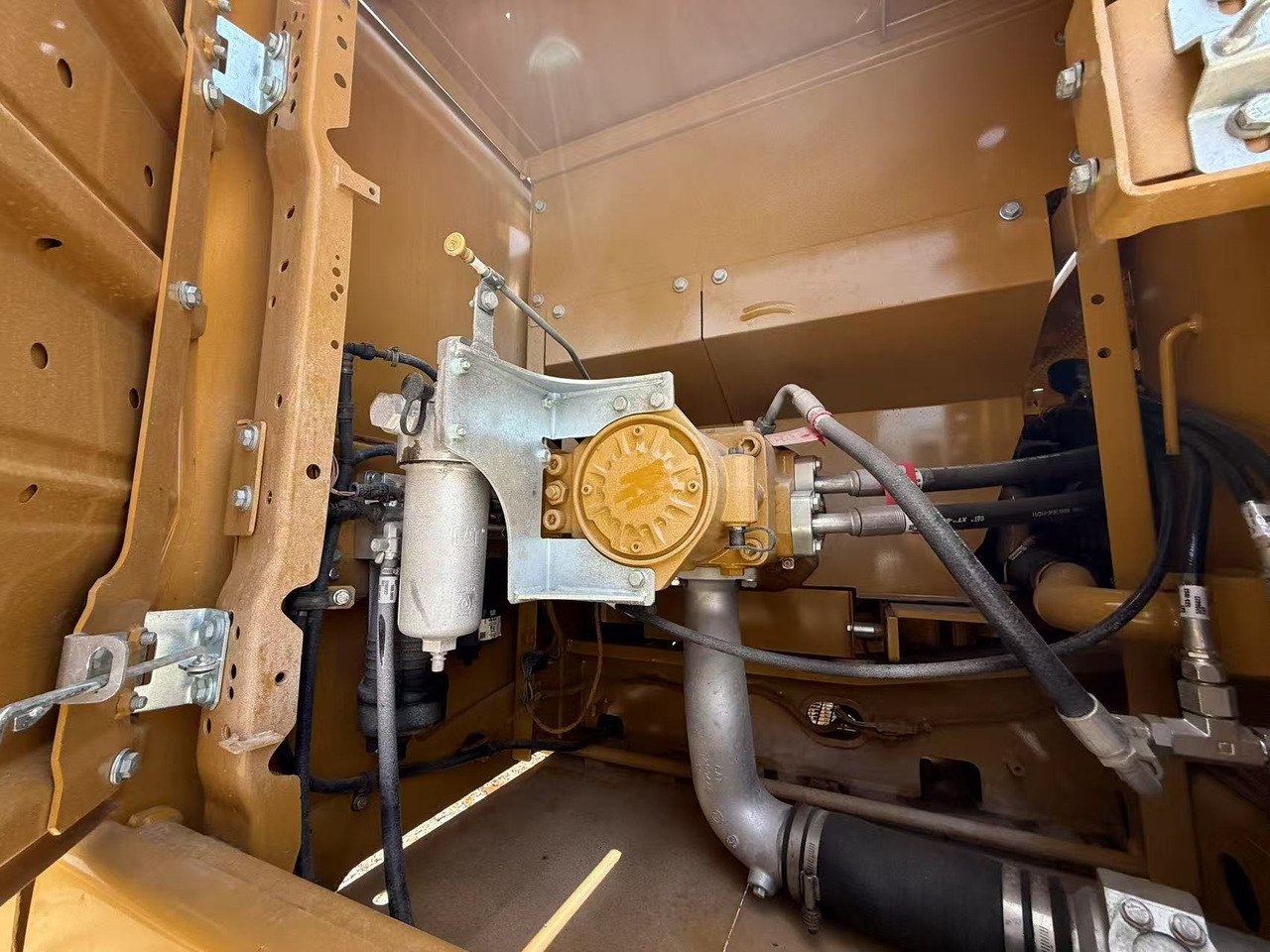 CATERPILLAR Used caterpillar brand 336d excavator on sale excellent condition high quality cat320 .330 336 excavator in stoc - Engins de chantier: photos 2 CATERPILLAR Used caterpillar brand 336d excavator on sale excellent condition high quality cat320 .330 336 excavator in stoc - Engins de chantier: photos 2