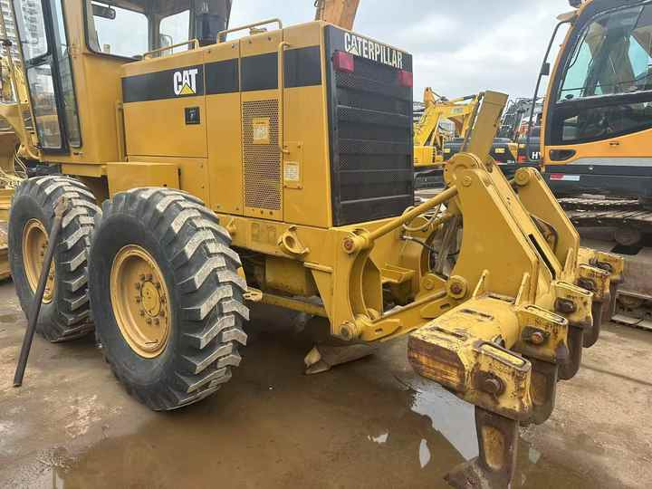 Low-price second-hand Cat Grader 140H with outstanding performance Carterpillarused 140H grader for sale - Niveleuse: photos 2 Low-price second-hand Cat Grader 140H with outstanding performance Carterpillarused 140H grader for sale - Niveleuse: photos 2