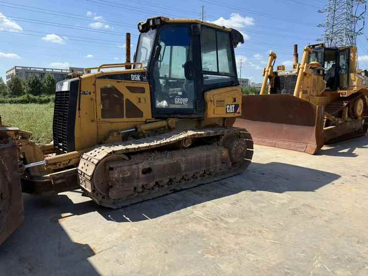 Original Caterpillar D5k Bulldozer New Arrival Used Cat D5 D6 D7 Bulldozer on Hot Sale - Bulldozer: photos 4 Original Caterpillar D5k Bulldozer New Arrival Used Cat D5 D6 D7 Bulldozer on Hot Sale - Bulldozer: photos 4