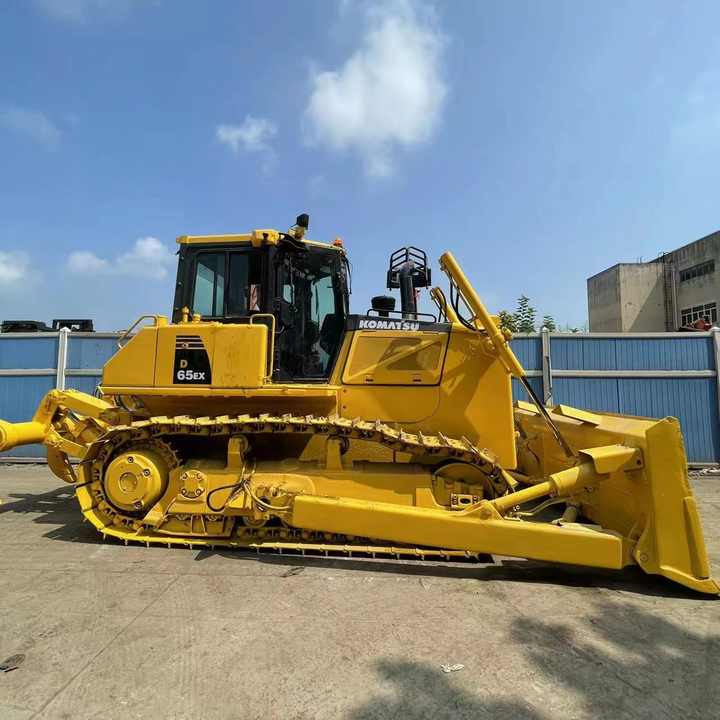 Used Komatsu Bulldozer D65ex Strong Power Komatsu D65ex Track Dozer for Sale - Bulldozer: photos 3 Used Komatsu Bulldozer D65ex Strong Power Komatsu D65ex Track Dozer for Sale - Bulldozer: photos 3