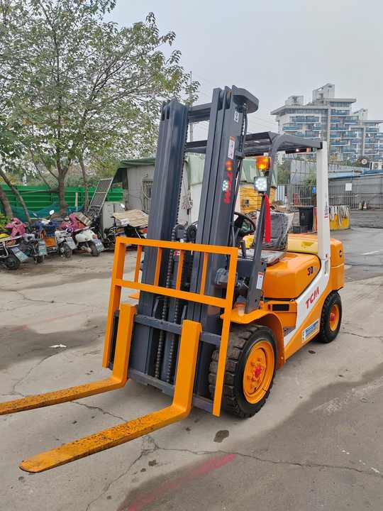 Very Cheap Price 3 Tonne TCM Forklift Run Performance TCM30 Forklift for Sale - Chariot élévateur: photos 3 Very Cheap Price 3 Tonne TCM Forklift Run Performance TCM30 Forklift for Sale - Chariot élévateur: photos 3