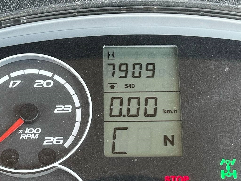 Claas Arion 420  - Tracteur agricole: photos 4 Claas Arion 420  - Tracteur agricole: photos 4