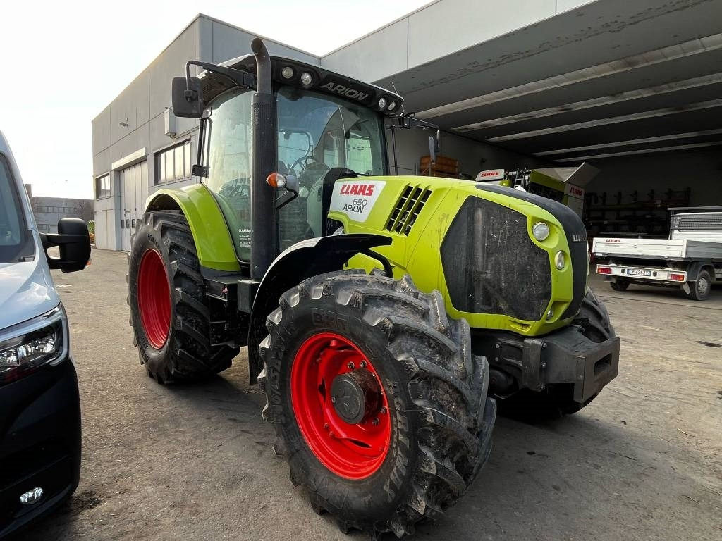 Claas Arion 650 - Tracteur agricole: photos 1 Claas Arion 650 - Tracteur agricole: photos 1