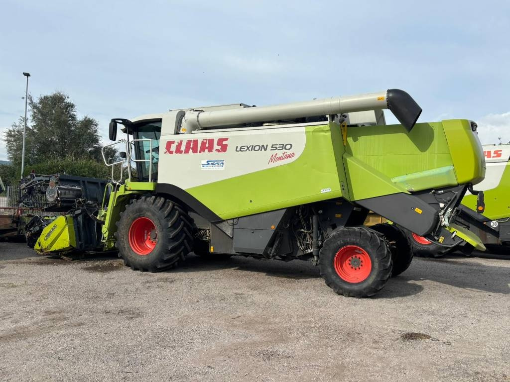 Claas Lexion 530 Montana - Moissonneuse-batteuse: photos 1 Claas Lexion 530 Montana - Moissonneuse-batteuse: photos 1