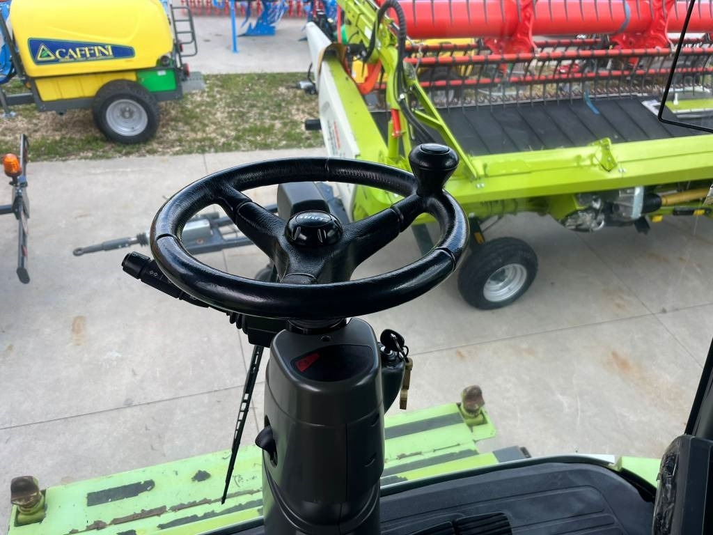 Claas Lexion 560 TT - Moissonneuse-batteuse: photos 3 Claas Lexion 560 TT - Moissonneuse-batteuse: photos 3