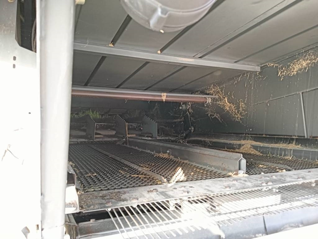 Claas Lexion 570 - Moissonneuse-batteuse: photos 2 Claas Lexion 570 - Moissonneuse-batteuse: photos 2