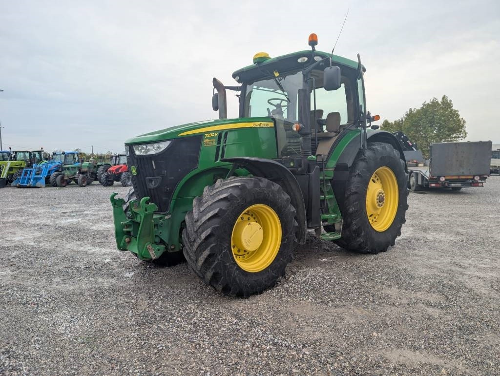 John Deere 7230 R - Tracteur agricole: photos 3 John Deere 7230 R - Tracteur agricole: photos 3