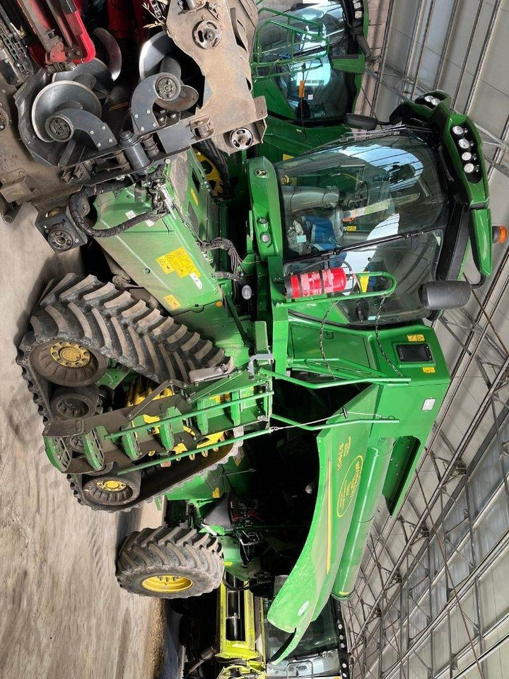 John Deere S790 i - Moissonneuse-batteuse: photos 3 John Deere S790 i - Moissonneuse-batteuse: photos 3