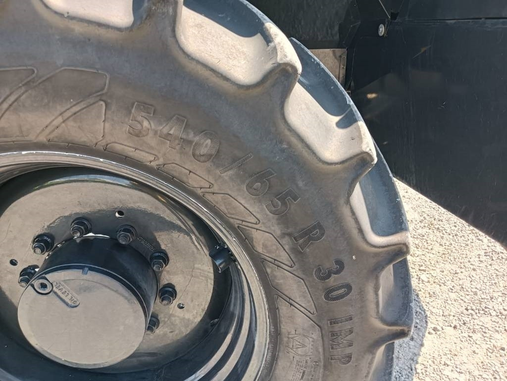 New Holland FR 650  — crédit-bail New Holland FR 650: photos 31