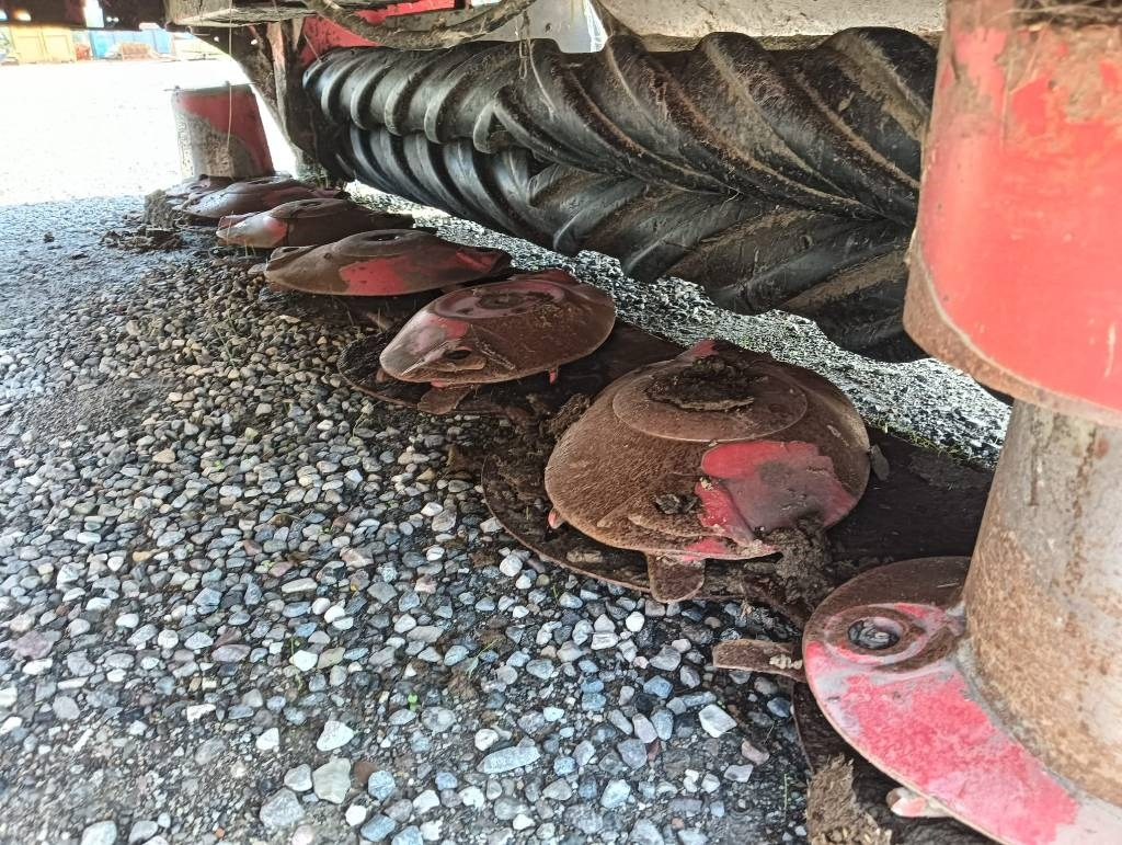 Pöttinger NOVACT X8 - Faucheuse: photos 3 Pöttinger NOVACT X8 - Faucheuse: photos 3