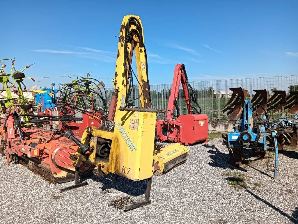 Sandri K7 - Faucheuse: photos 1 Sandri K7 - Faucheuse: photos 1