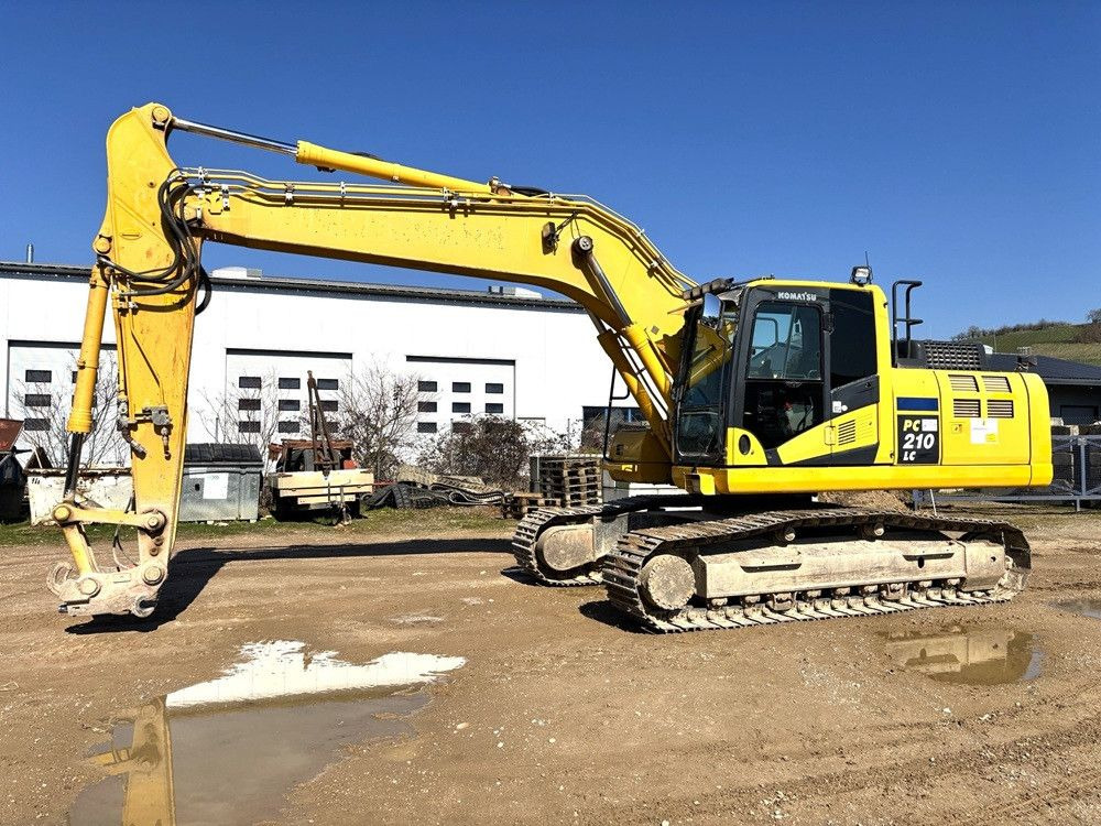 Komatsu PC210LC-11 - Pelle sur chenille: photos 1 Komatsu PC210LC-11 - Pelle sur chenille: photos 1