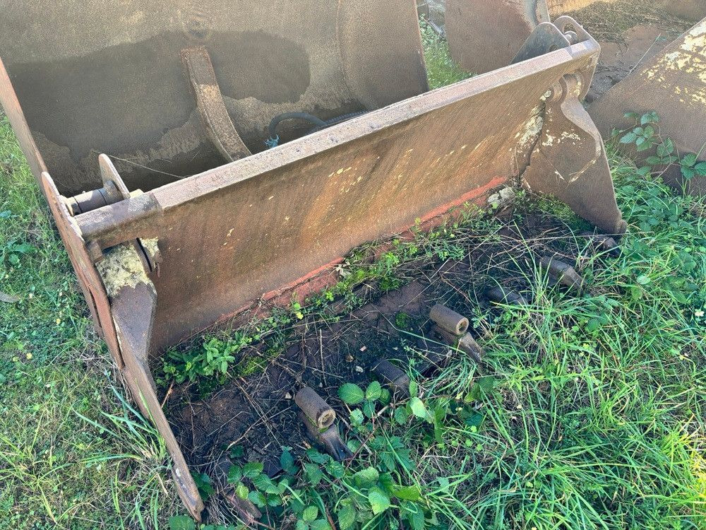 Schaeff Klappschaufel Greiferschaufel - Chargeuse sur pneus: photos 2 Schaeff Klappschaufel Greiferschaufel - Chargeuse sur pneus: photos 2