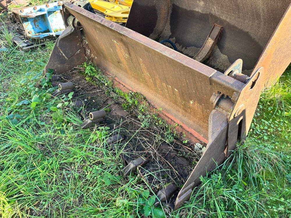 Schaeff Klappschaufel Greiferschaufel - Chargeuse sur pneus: photos 3 Schaeff Klappschaufel Greiferschaufel - Chargeuse sur pneus: photos 3