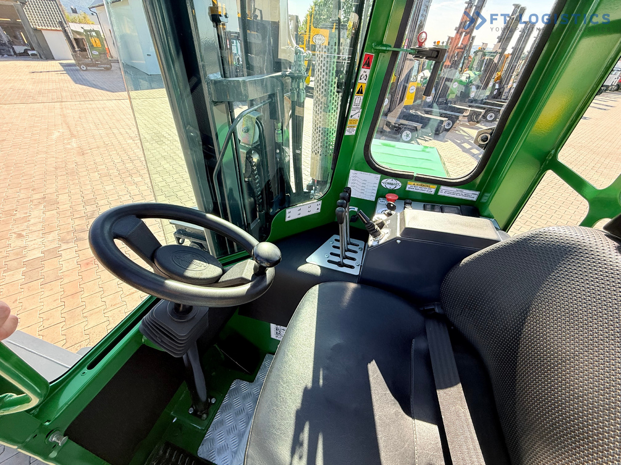Chariot multidirectionnel COMBILIFT C3000 / DUPLEX - 4100MM / DIESEL / FREE LIFT / CABIN / LIKE NEW: photos 12
