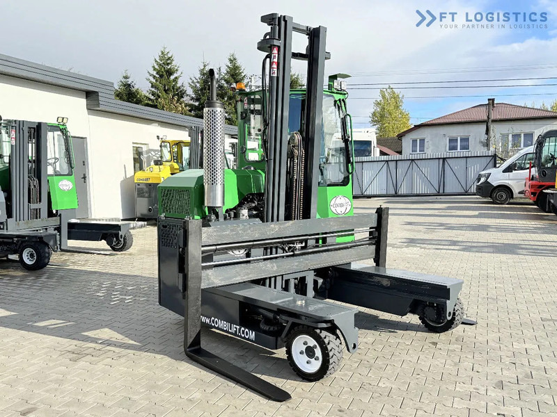 Combilift C3000 / DIESEL / DUPLEX 4200MM / FREE LIFT / WIDE FORK POSITIONER / FULL CABIN / EXCELLENT CONDITION / Wide range of four-way an - Chariot multidirectionnel: photos 5 Combilift C3000 / DIESEL / DUPLEX 4200MM / FREE LIFT / WIDE FORK POSITIONER / FULL CABIN / EXCELLENT CONDITION / Wide range of four-way an - Chariot multidirectionnel: photos 5