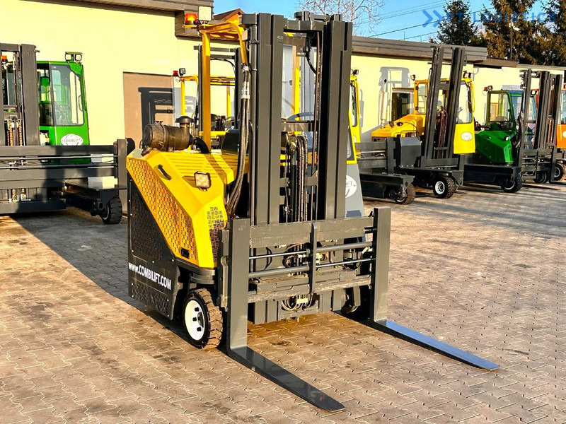 Combilift C3000CB / LPG / TRIPLEX - 4900MM / LPG / FREE LIFT / FORK POSITIONER C3000CB / LPG / TRIPLEX - 4900MM / LPG / FREE LIFT / FORK P - Chariot multidirectionnel: photos 4 Combilift C3000CB / LPG / TRIPLEX - 4900MM / LPG / FREE LIFT / FORK POSITIONER C3000CB / LPG / TRIPLEX - 4900MM / LPG / FREE LIFT / FORK P - Chariot multidirectionnel: photos 4