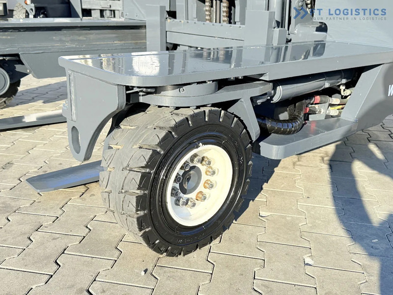 Combilift C4000 / DIESEL / DUPLEX 4100MM / FREE LIFT / SIDE SHIFT / FULL CABIN / EXCELLENT CONDITION / Wide range of four-way and side loa - Chariot multidirectionnel: photos 2 Combilift C4000 / DIESEL / DUPLEX 4100MM / FREE LIFT / SIDE SHIFT / FULL CABIN / EXCELLENT CONDITION / Wide range of four-way and side loa - Chariot multidirectionnel: photos 2