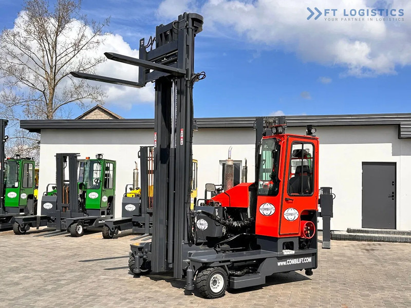 Chariot multidirectionnel Combilift C4000 / TRIPLEX / 9300MM / FREE LIFT / POSITIONER / LPG / CABIN C4000 / TRIPLEX / 9300MM / FREE LIFT / POSITIONER / LPG / CABIN: photos 1