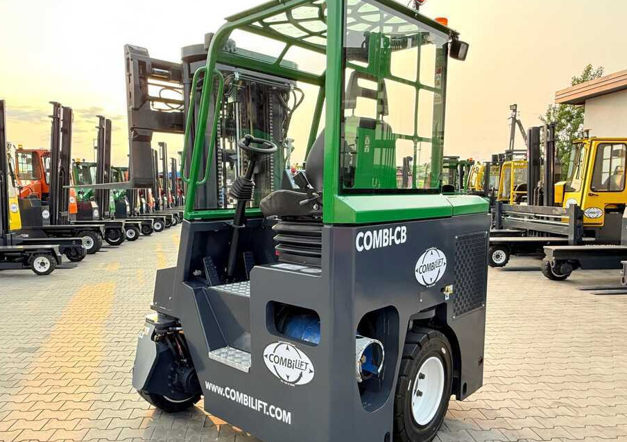 Chariot multidirectionnel Combilift C4000CB / TRIPLEX - 5200MM / LPG / FREE LIFT / FORK POSITIONER / FORK SIDESHIFT / HEIGHT 2450MM / LIKE NEW: photos 28