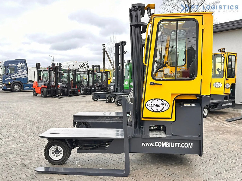 Combilift C4500 / DUPLEX / 4050MM / DIESEL / WIDE POSITIONER / FREE LIFT C4500 / DUPLEX / 4050MM / DIESEL / WIDE POSITIONER / FREE LIFT - Chariot multidirectionnel: photos 2 Combilift C4500 / DUPLEX / 4050MM / DIESEL / WIDE POSITIONER / FREE LIFT C4500 / DUPLEX / 4050MM / DIESEL / WIDE POSITIONER / FREE LIFT - Chariot multidirectionnel: photos 2