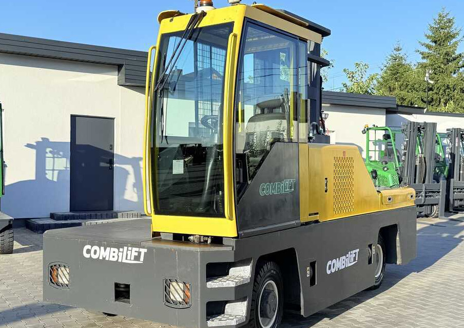 Combilift C5000FSL / DIESEL / DUPLEX - 4000MM / FREE-LIFT / CABIN / A wide range of four-way and side loaders, tailored to diverse needs and applications. - Chariot latéral: photos 3 Combilift C5000FSL / DIESEL / DUPLEX - 4000MM / FREE-LIFT / CABIN / A wide range of four-way and side loaders, tailored to diverse needs and applications. - Chariot latéral: photos 3