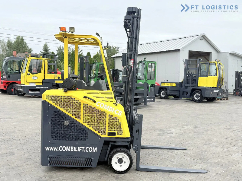 Combilift CB2500 / DUPLEX / 4100MM / DIESEL / FREE LIFT / FORK POSITIONER / SIDE SHIFT / LIKE NEW / Wide range of four-way and side loader - Chariot multidirectionnel: photos 5 Combilift CB2500 / DUPLEX / 4100MM / DIESEL / FREE LIFT / FORK POSITIONER / SIDE SHIFT / LIKE NEW / Wide range of four-way and side loader - Chariot multidirectionnel: photos 5