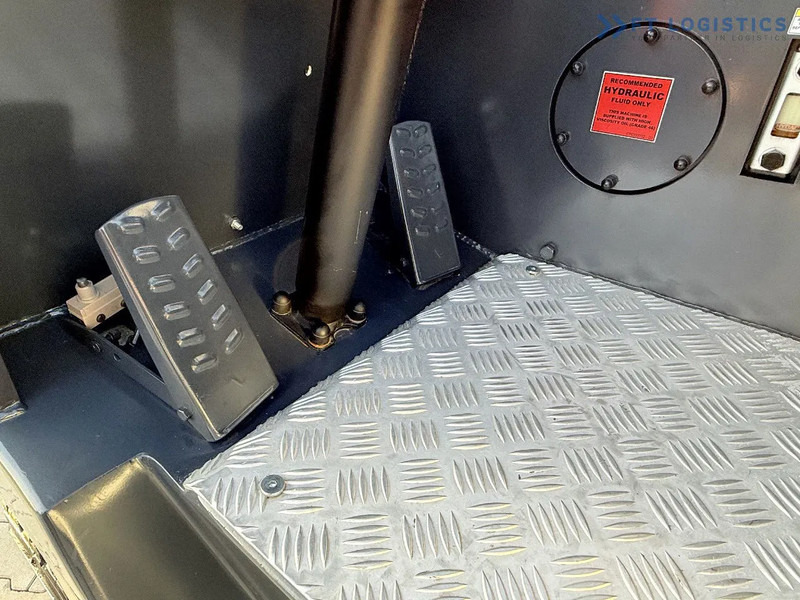 Combilift CB4000 / GAS / TRIPLEX 5200MM / FREE LIFT / FORK POSITIONER / SIDE SHIFT / EXCELLENT CONDITION / Wide range of four-way and side — crédit-bail Combilift CB4000 / GAS / TRIPLEX 5200MM / FREE LIFT / FORK POSITIONER / SIDE SHIFT / EXCELLENT CONDITION / Wide range of four-way and side: photos 11 Combilift CB4000 / GAS / TRIPLEX 5200MM / FREE LIFT / FORK POSITIONER / SIDE SHIFT / EXCELLENT CONDITION / Wide range of four-way and side — crédit-bail Combilift CB4000 / GAS / TRIPLEX 5200MM / FREE LIFT / FORK POSITIONER / SIDE SHIFT / EXCELLENT CONDITION / Wide range of four-way and side: photos 11