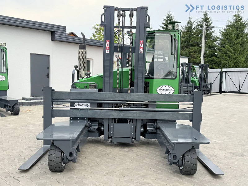 Chariot multidirectionnel Combilift Combilift C4500 / DIESEL / DUPLEX 4000MM / WIDE FORK POSITIONER / HEATING / FULL CABIN / PERFECT CONDITION / Wide range of four-: photos 6 Chariot multidirectionnel Combilift Combilift C4500 / DIESEL / DUPLEX 4000MM / WIDE FORK POSITIONER / HEATING / FULL CABIN / PERFECT CONDITION / Wide range of four-: photos 6
