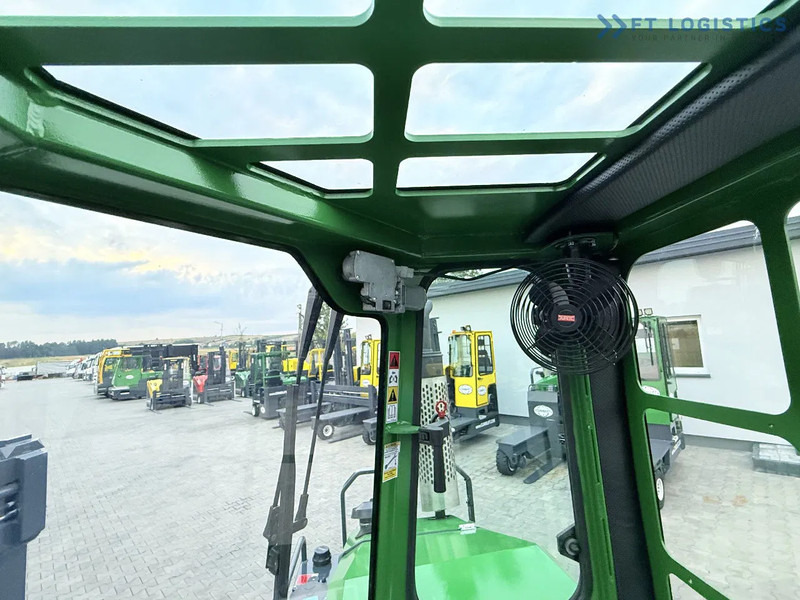 Chariot multidirectionnel Combilift Combilift C4500 / DIESEL / DUPLEX 4000MM / WIDE FORK POSITIONER / HEATING / FULL CABIN / PERFECT CONDITION / Wide range of four-: photos 20 Chariot multidirectionnel Combilift Combilift C4500 / DIESEL / DUPLEX 4000MM / WIDE FORK POSITIONER / HEATING / FULL CABIN / PERFECT CONDITION / Wide range of four-: photos 20