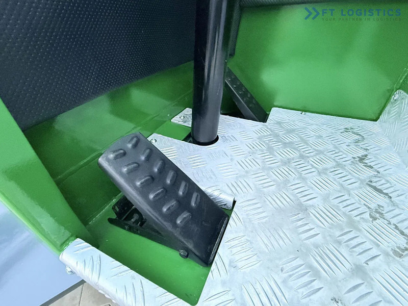 Chariot multidirectionnel Combilift Combilift C4500 / DIESEL / DUPLEX 4000MM / WIDE FORK POSITIONER / HEATING / FULL CABIN / PERFECT CONDITION / Wide range of four-: photos 15 Chariot multidirectionnel Combilift Combilift C4500 / DIESEL / DUPLEX 4000MM / WIDE FORK POSITIONER / HEATING / FULL CABIN / PERFECT CONDITION / Wide range of four-: photos 15