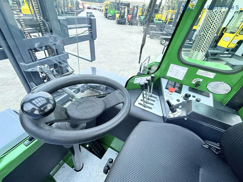 Chariot multidirectionnel Combilift Combilift C4500 / DIESEL / DUPLEX 4000MM / WIDE FORK POSITIONER / HEATING / FULL CABIN / PERFECT CONDITION / Wide range of four-: photos 17 Chariot multidirectionnel Combilift Combilift C4500 / DIESEL / DUPLEX 4000MM / WIDE FORK POSITIONER / HEATING / FULL CABIN / PERFECT CONDITION / Wide range of four-: photos 17