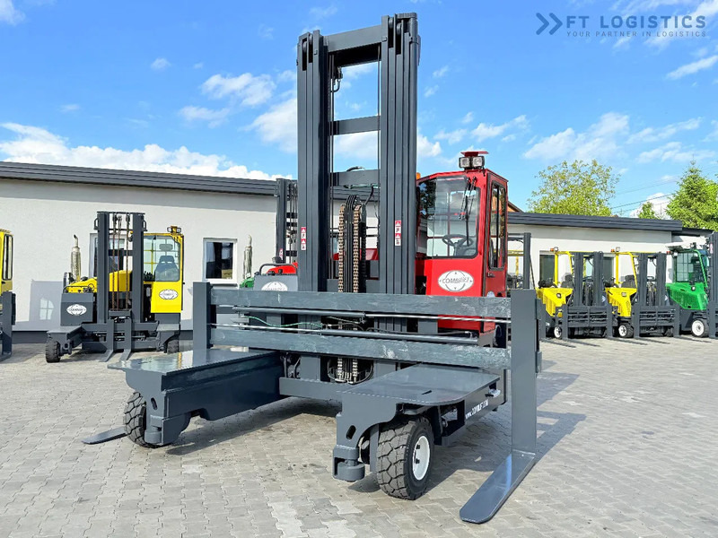 Combilift Combilift Wózki 4-kierunkowe C8000 / GAS / TRIPLEX 8300 / WIDE FORK POSITIRONER / FREE-LIFT / A comprehensive range of four-way - Chariot multidirectionnel: photos 3 Combilift Combilift Wózki 4-kierunkowe C8000 / GAS / TRIPLEX 8300 / WIDE FORK POSITIRONER / FREE-LIFT / A comprehensive range of four-way - Chariot multidirectionnel: photos 3