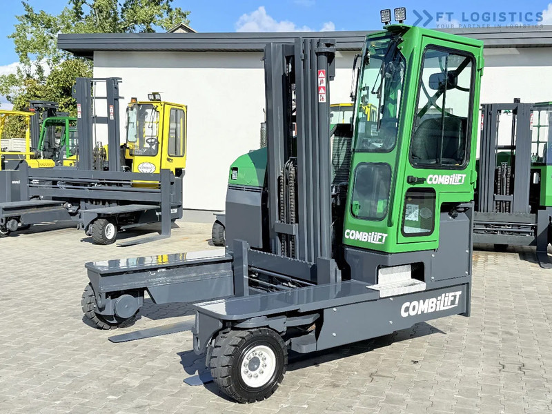 Combilift FOUR-WAY / MULTI-DIRECTIONAL FORKLIFT C4500 / DIESEL / TRIPLEX 4900MM / ONLY 4160 WORKING HOURS / FORK POSITIONER / FULL CABIN W - Chariot multidirectionnel: photos 1 Combilift FOUR-WAY / MULTI-DIRECTIONAL FORKLIFT C4500 / DIESEL / TRIPLEX 4900MM / ONLY 4160 WORKING HOURS / FORK POSITIONER / FULL CABIN W - Chariot multidirectionnel: photos 1