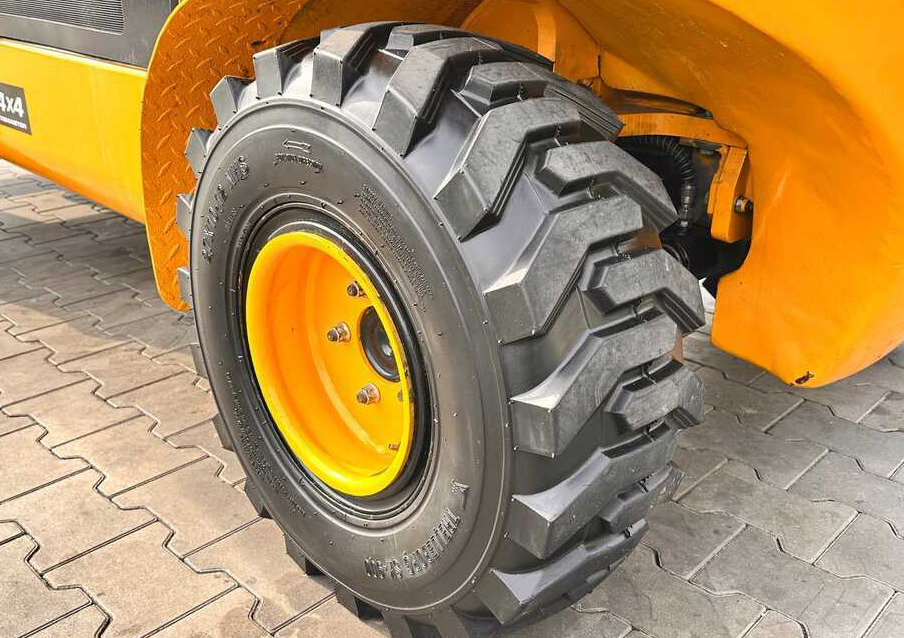 JCB TLT35D / 4X4 / DIESEL / 4100MM / CABIN / LIKE NEW - Chariot télescopique: photos 5 JCB TLT35D / 4X4 / DIESEL / 4100MM / CABIN / LIKE NEW - Chariot télescopique: photos 5
