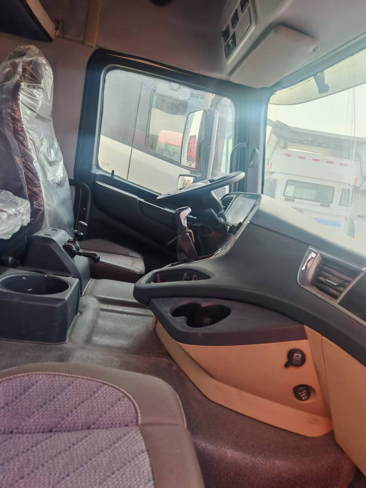 Semi-remorque benne Auman 6×4: photos 6 Semi-remorque benne Auman 6×4: photos 6