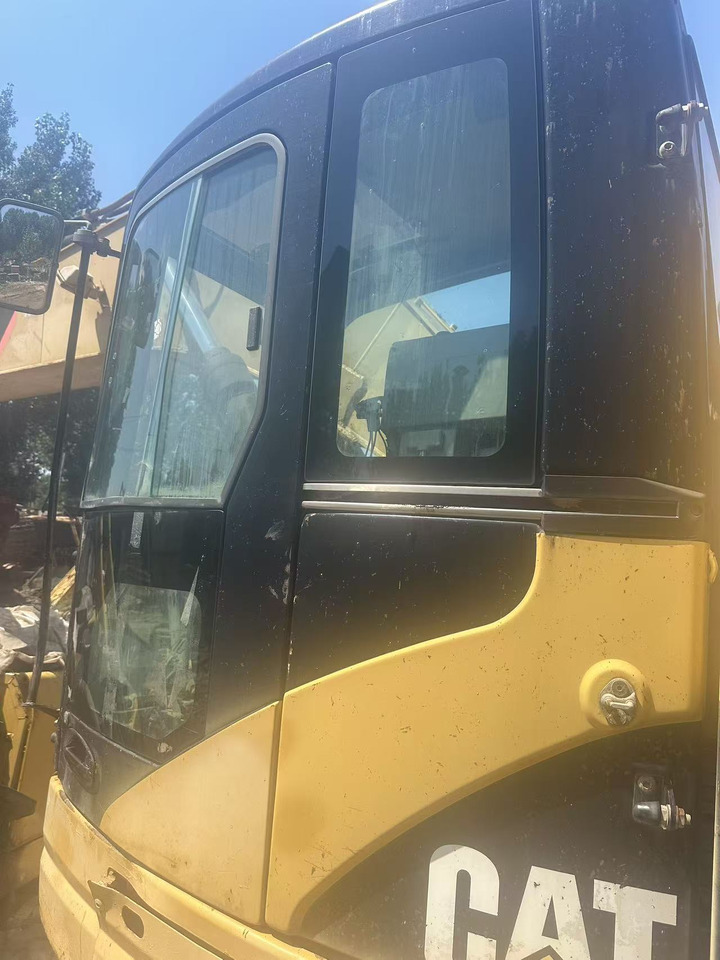 CATERPILLAR 314C - Cabine pour Pelle: photos 2 CATERPILLAR 314C - Cabine pour Pelle: photos 2