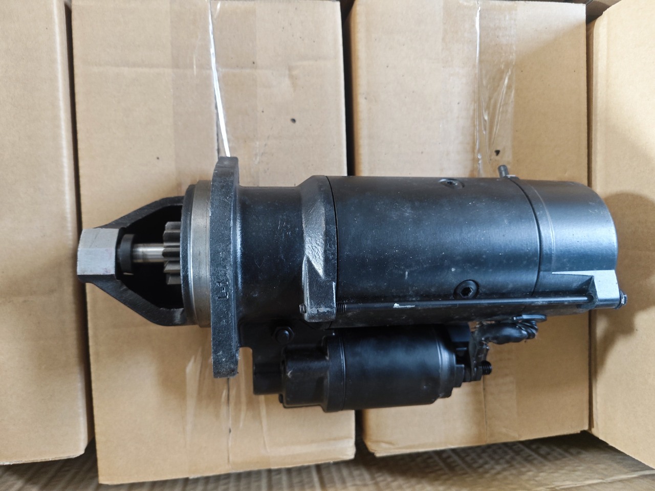 CATERPILLAR 357-5205 - Démarreur pour Engins de chantier: photos 1 CATERPILLAR 357-5205 - Démarreur pour Engins de chantier: photos 1