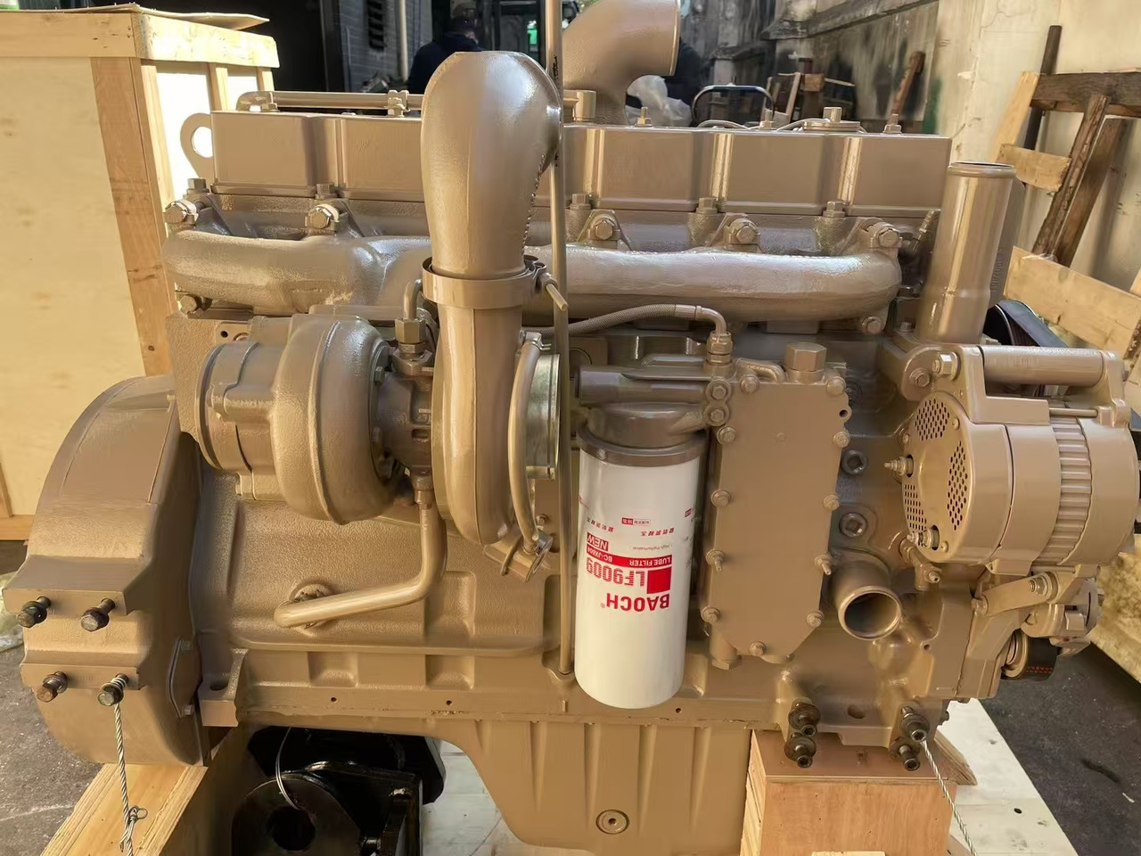 CUMMINS 6BT8.3 - Moteur pour Pelle: photos 1 CUMMINS 6BT8.3 - Moteur pour Pelle: photos 1