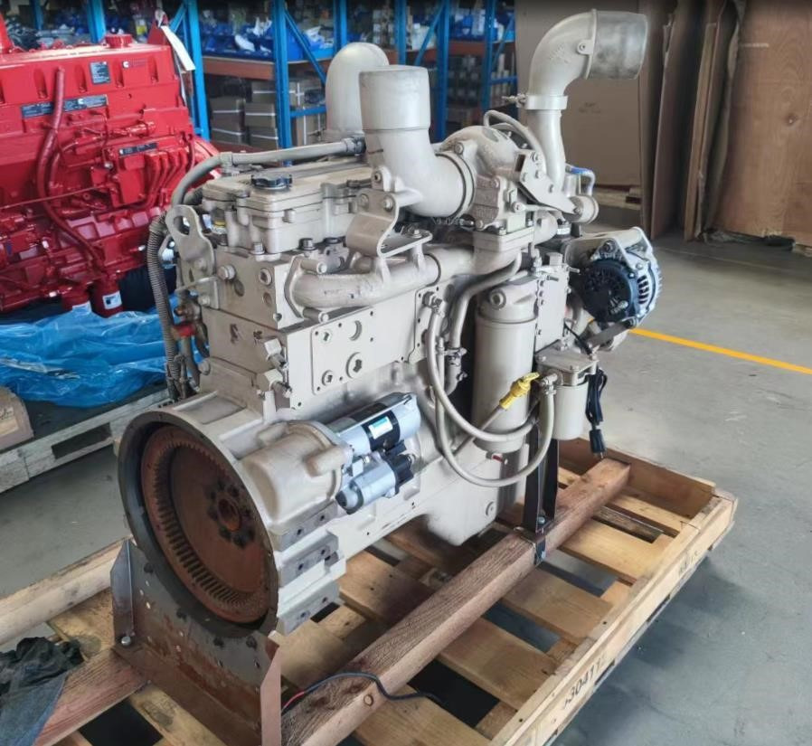 CUMMINS QSC8.3 - Moteur pour Pelle: photos 2 CUMMINS QSC8.3 - Moteur pour Pelle: photos 2