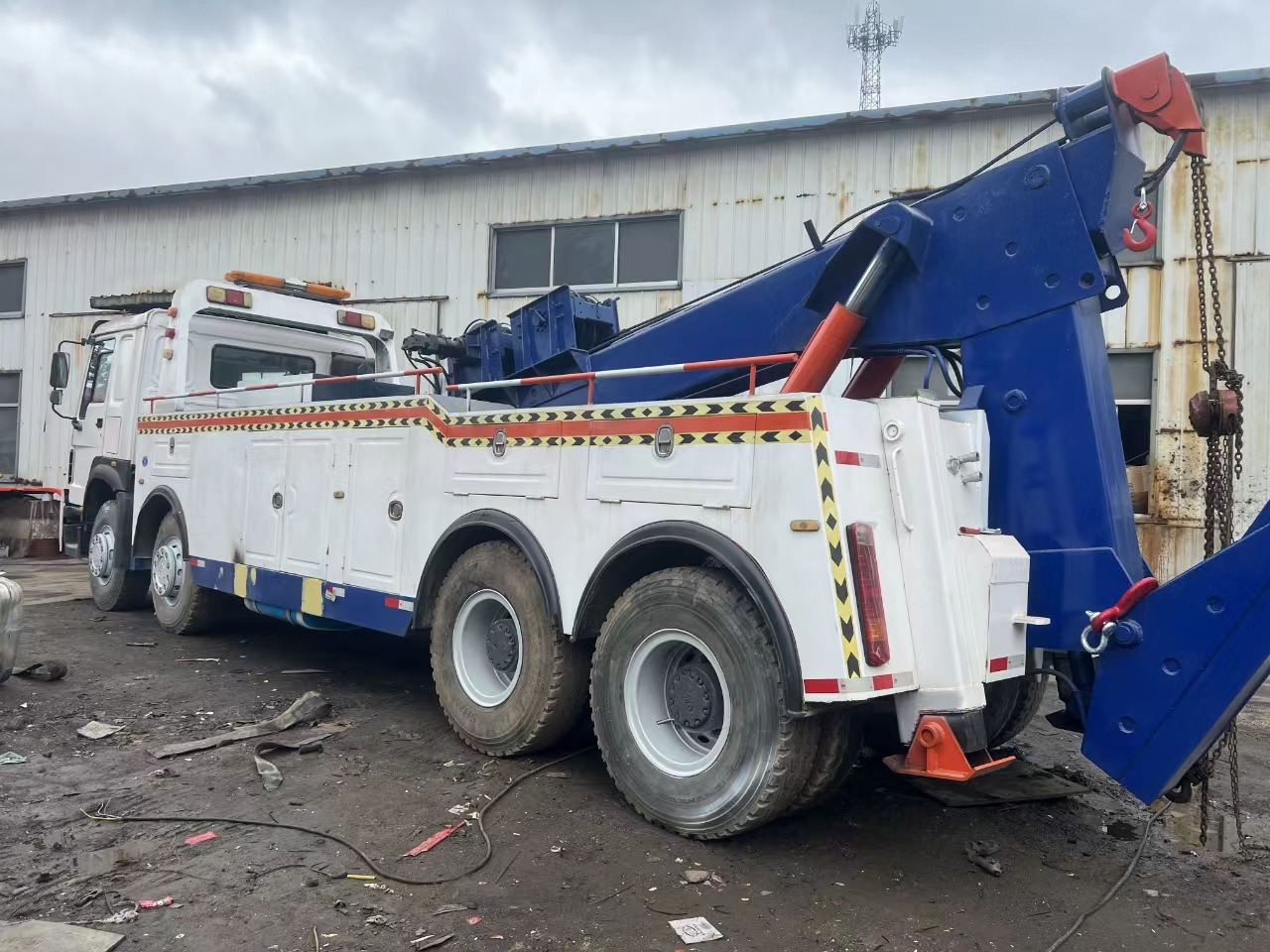 SINOTRUK - Camion: photos 4 SINOTRUK - Camion: photos 4