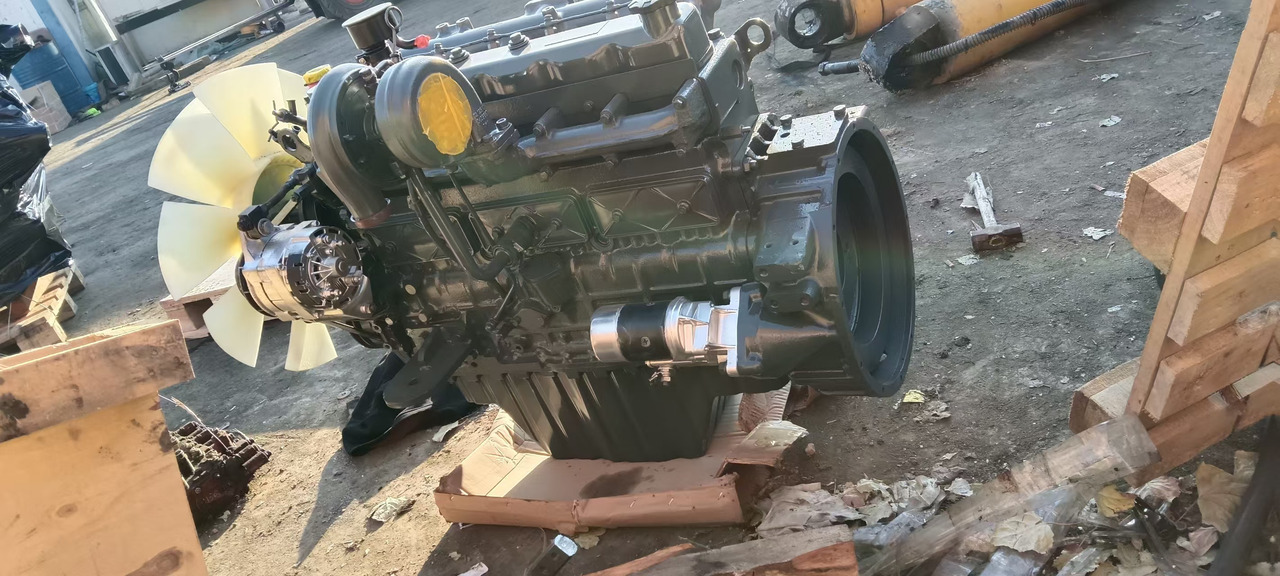 DOOSAN DB58TIS - Moteur pour Pelle: photos 2 DOOSAN DB58TIS - Moteur pour Pelle: photos 2