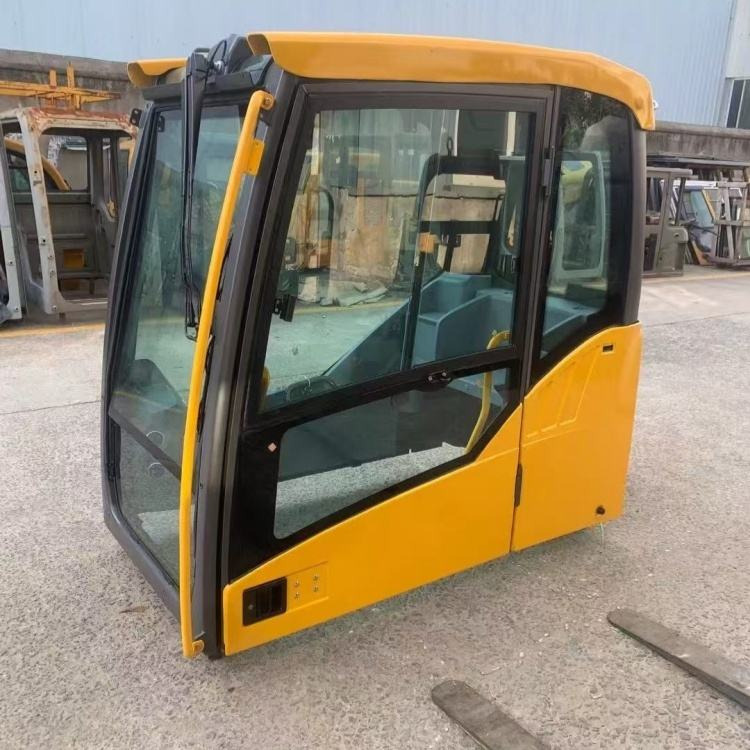 HITACHI ZX200-3 - Cabine pour Pelle: photos 1 HITACHI ZX200-3 - Cabine pour Pelle: photos 1