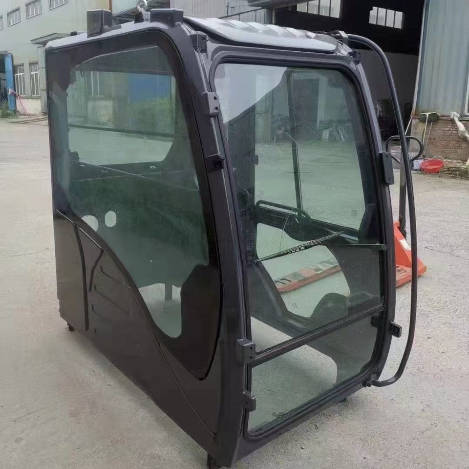 HITACHI ZX210-3 - Cabine pour Pelle: photos 2 HITACHI ZX210-3 - Cabine pour Pelle: photos 2