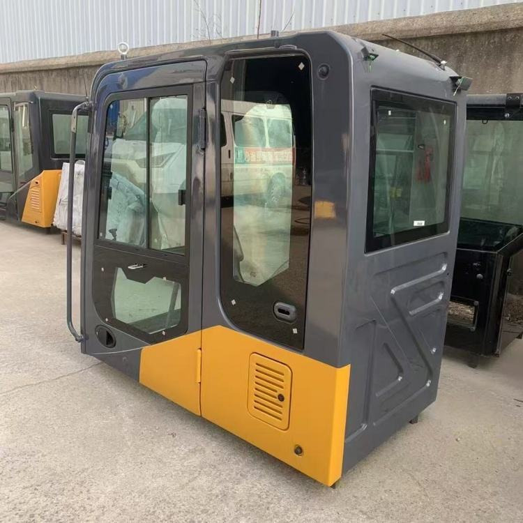 HITACHI ZX240-3 - Cabine pour Pelle: photos 1 HITACHI ZX240-3 - Cabine pour Pelle: photos 1