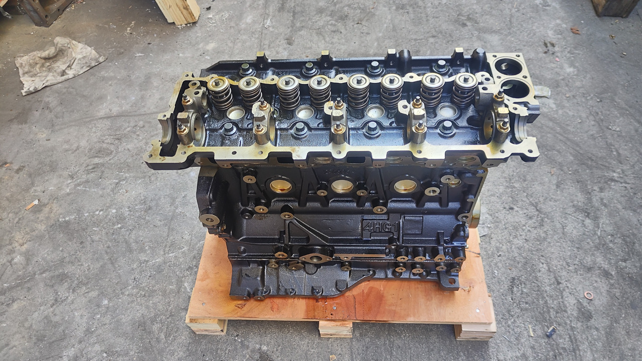 ISUZU 4HG1 - Moteur pour Pelle: photos 1 ISUZU 4HG1 - Moteur pour Pelle: photos 1