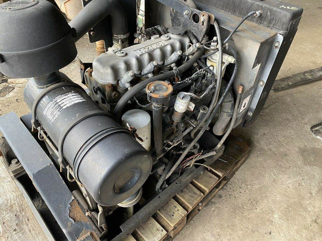 ISUZU C240 - Moteur pour Chariot élévateur: photos 3 ISUZU C240 - Moteur pour Chariot élévateur: photos 3