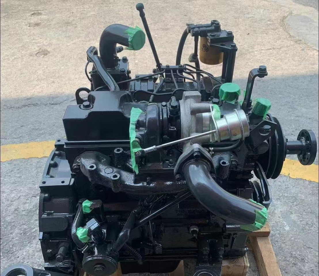 KOMATSU 4D95LE-3 - Moteur pour Chargeuse sur pneus: photos 2 KOMATSU 4D95LE-3 - Moteur pour Chargeuse sur pneus: photos 2